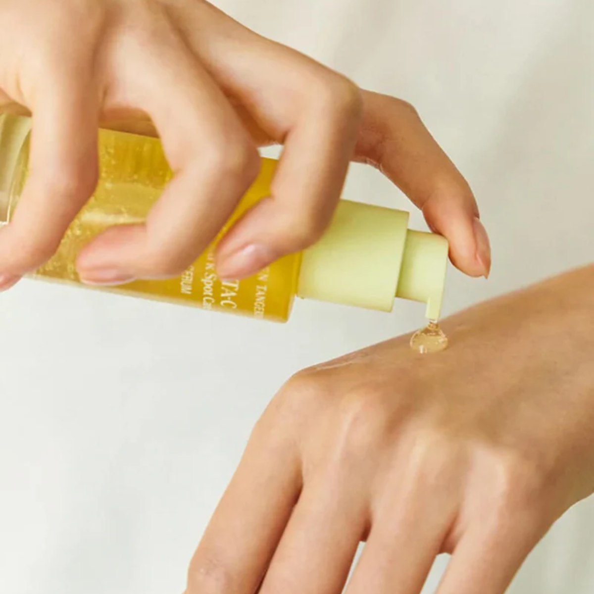 Goodal Green Tangerine Vitamin C Dark Care Spot Care Serum
