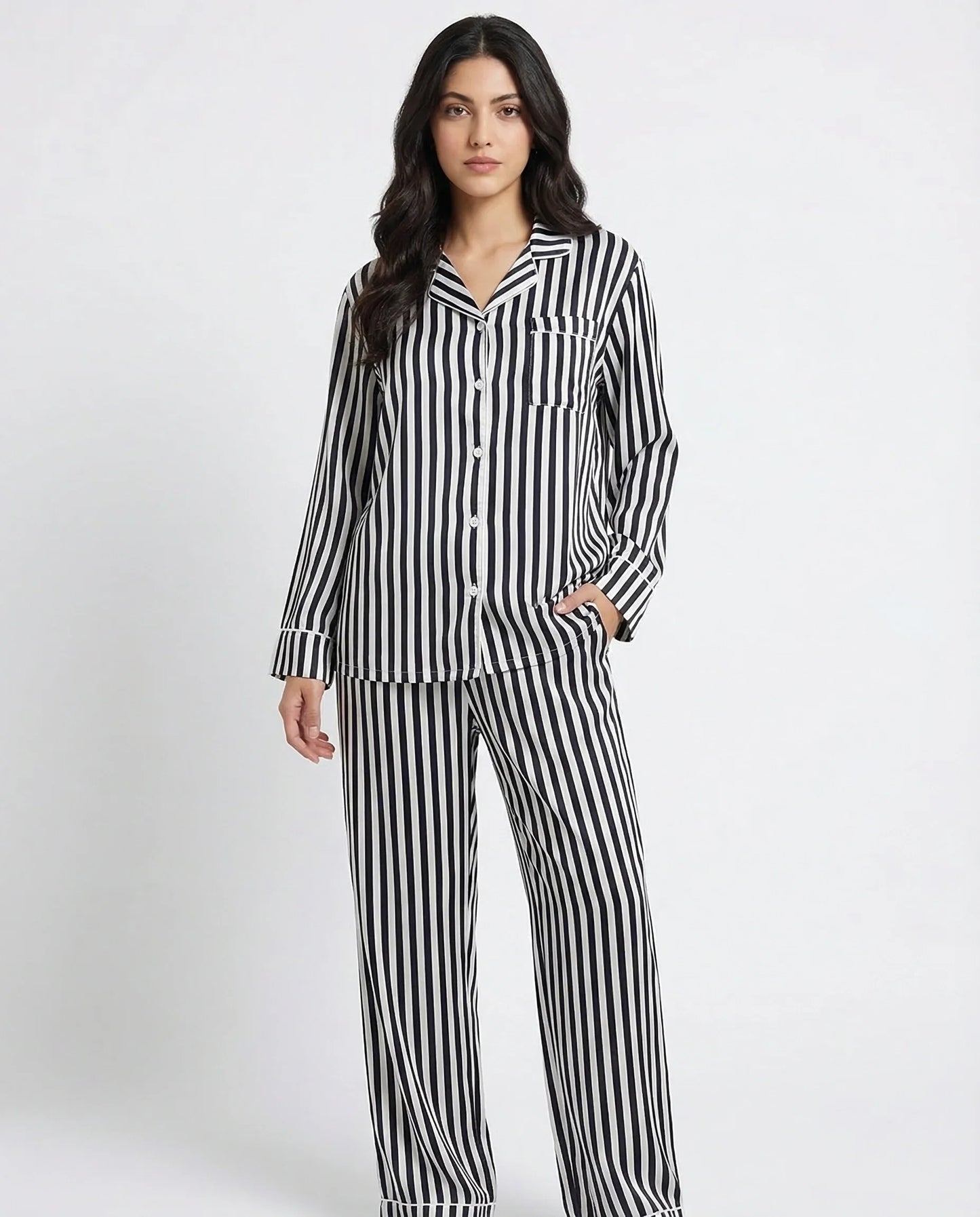 Sajiero Linen Pajama Suit Noir Chic Black