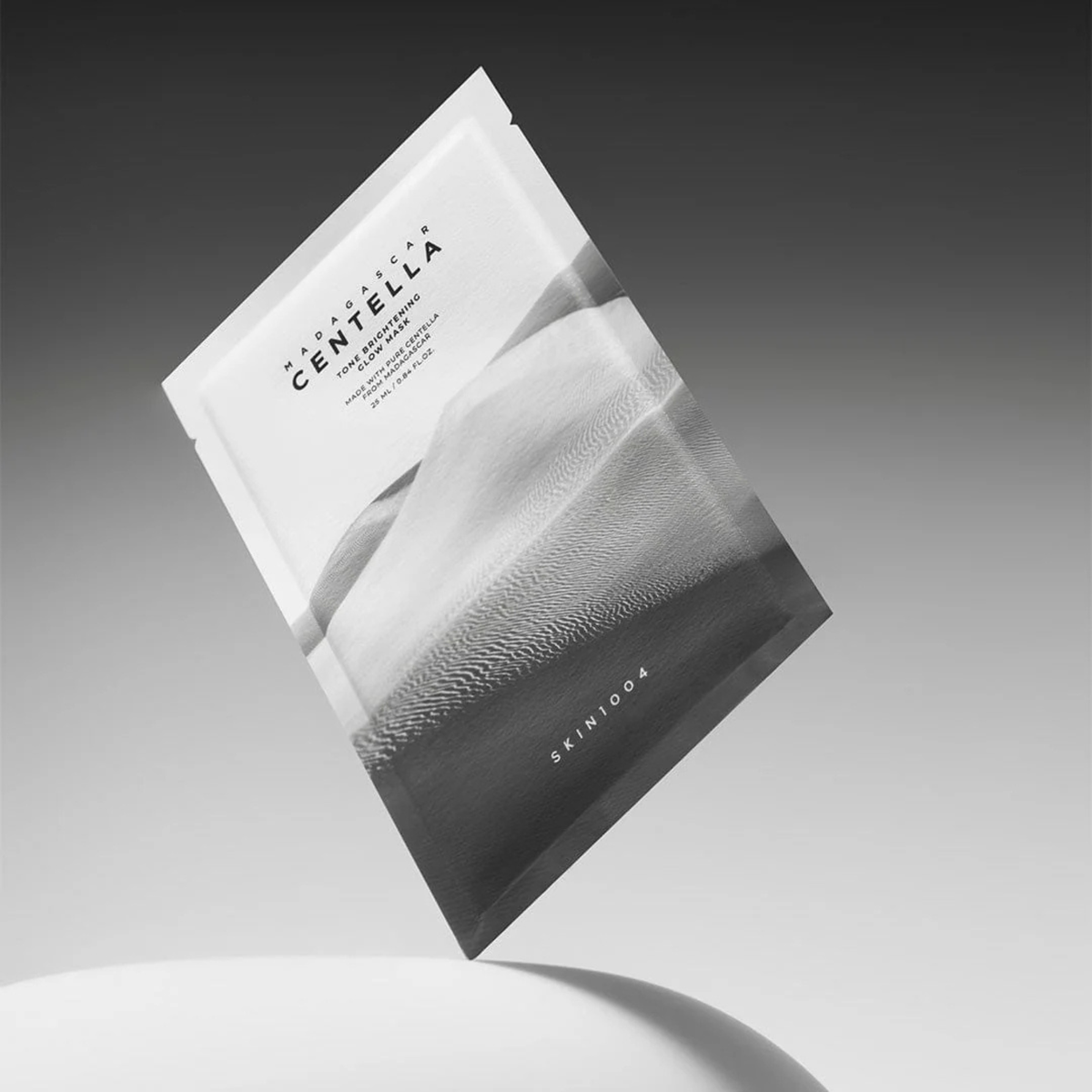 SKIN1004 Madagascar Centella Tone Brightening Glow Mask