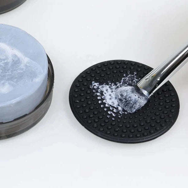 Studio 17 Brush & Puff Cleanser Pad